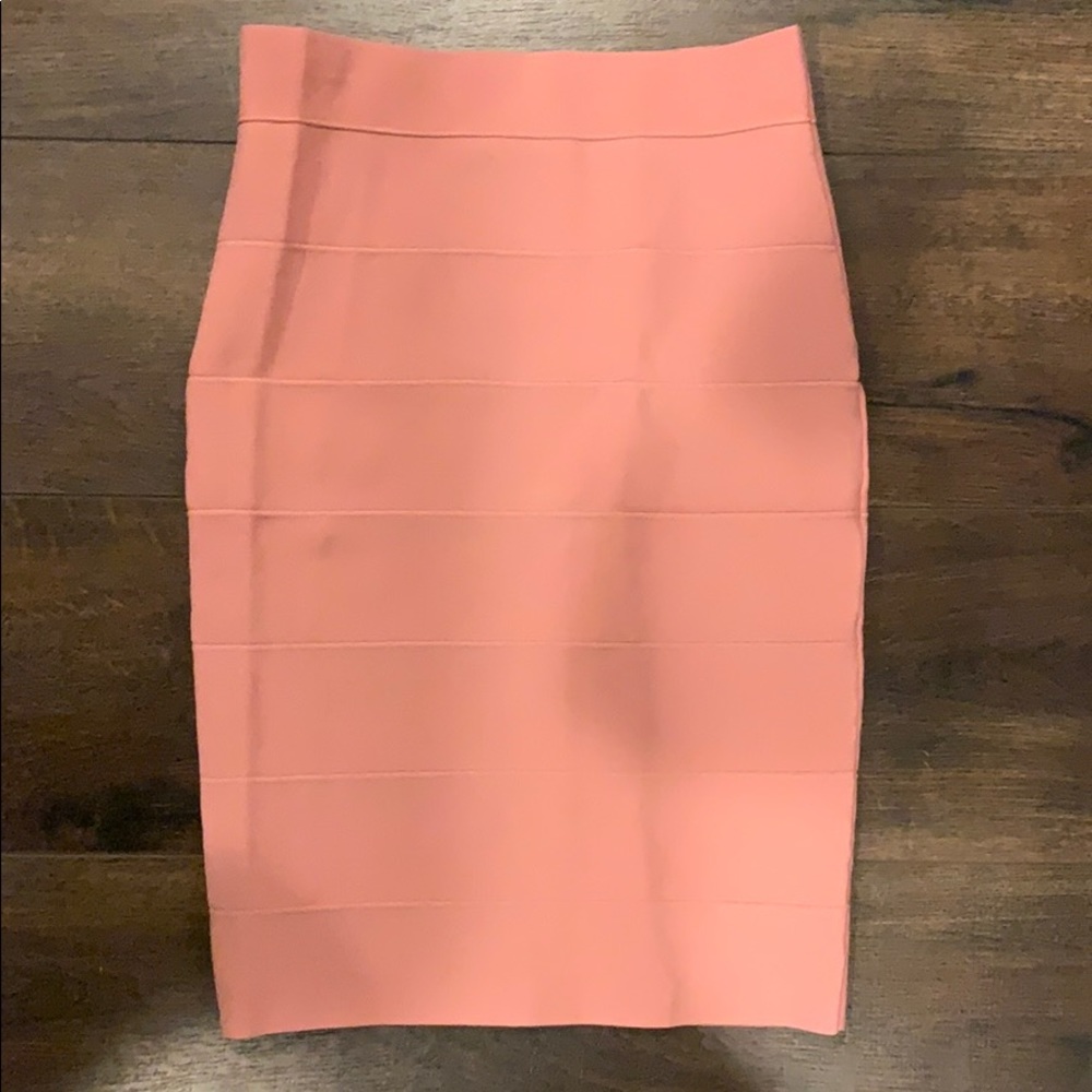 ROMEO + JULIET Mauve Bandage Skirt; Size S